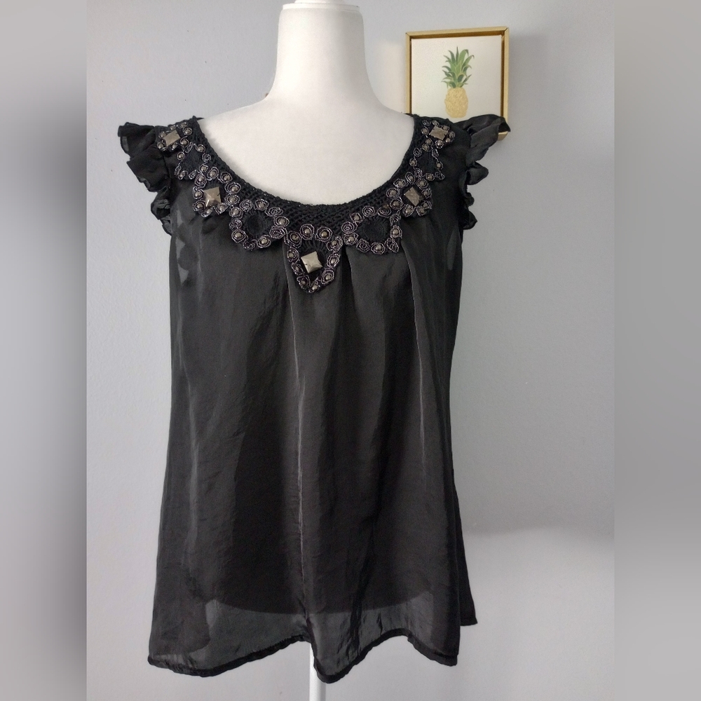 Women's Top Sleeveless Musa   size M pre owned exelente conditions  style silk